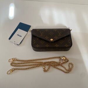 Louis Vuitton felicie strap and go (BAG ONLY)